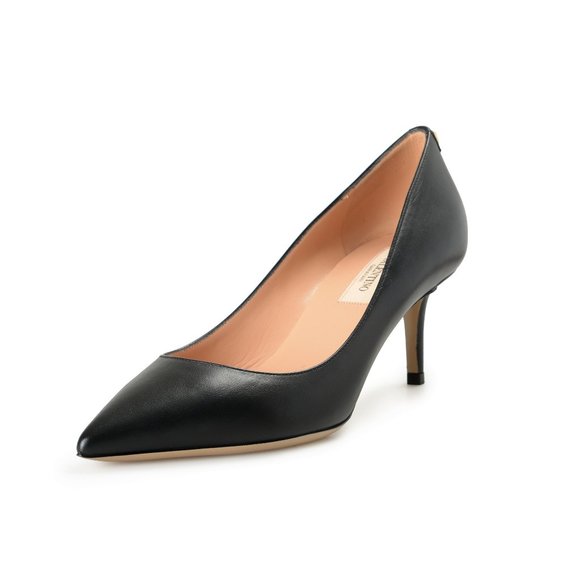 Valentino Garavani Women's Black Leather Classic Heeled Pumps Shoes US 6 IT 36 - Picture 1 of 8